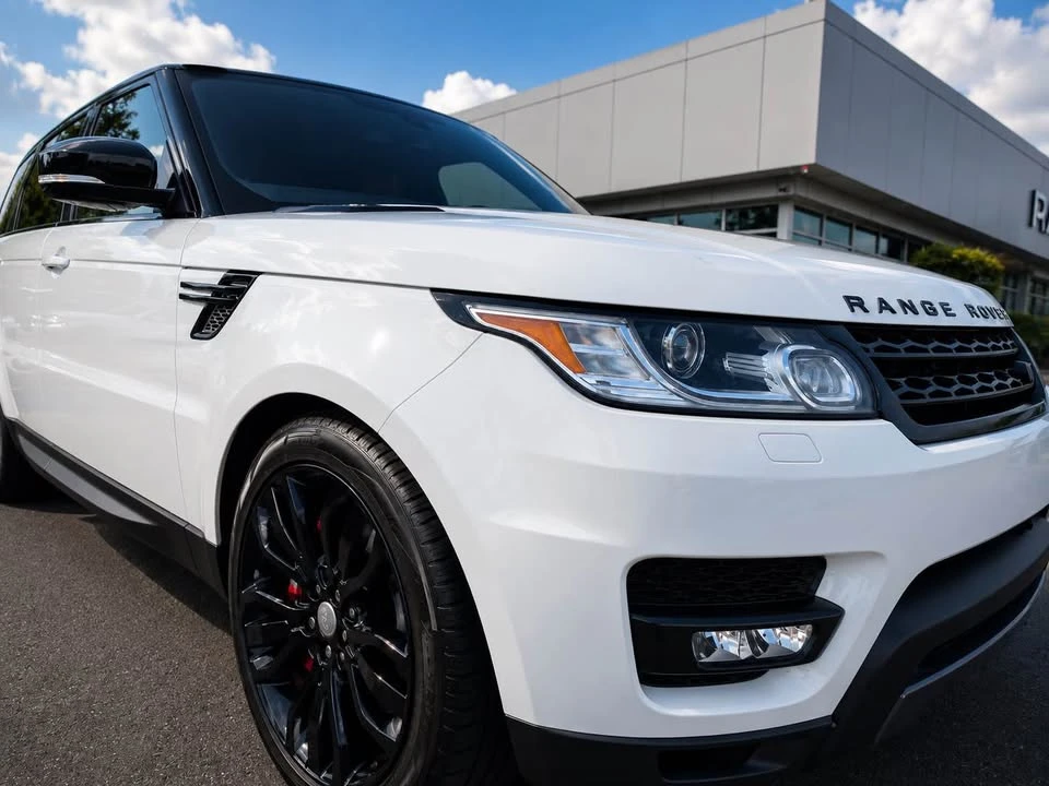 2016 Land Rover Range Rover L405 - Image 2 of 19