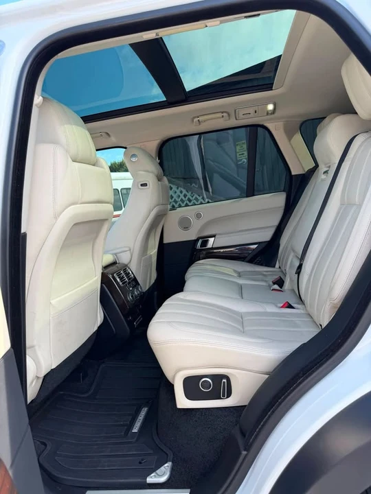 2016 Land Rover Range Rover L405 - Image 10 of 17