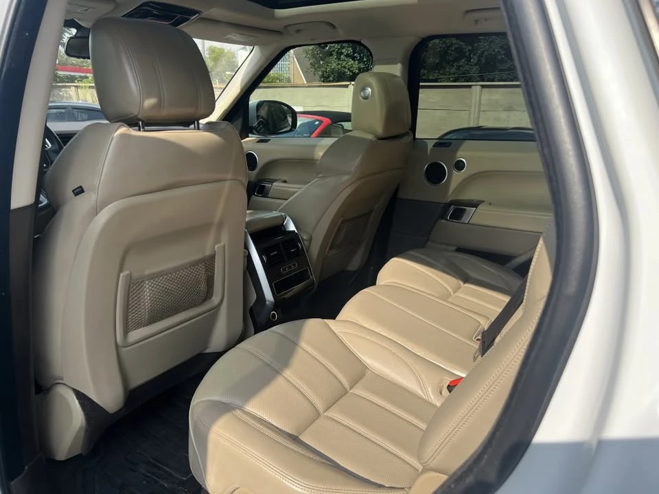 2016 Land Rover Range Rover L405 - Image 10 of 15