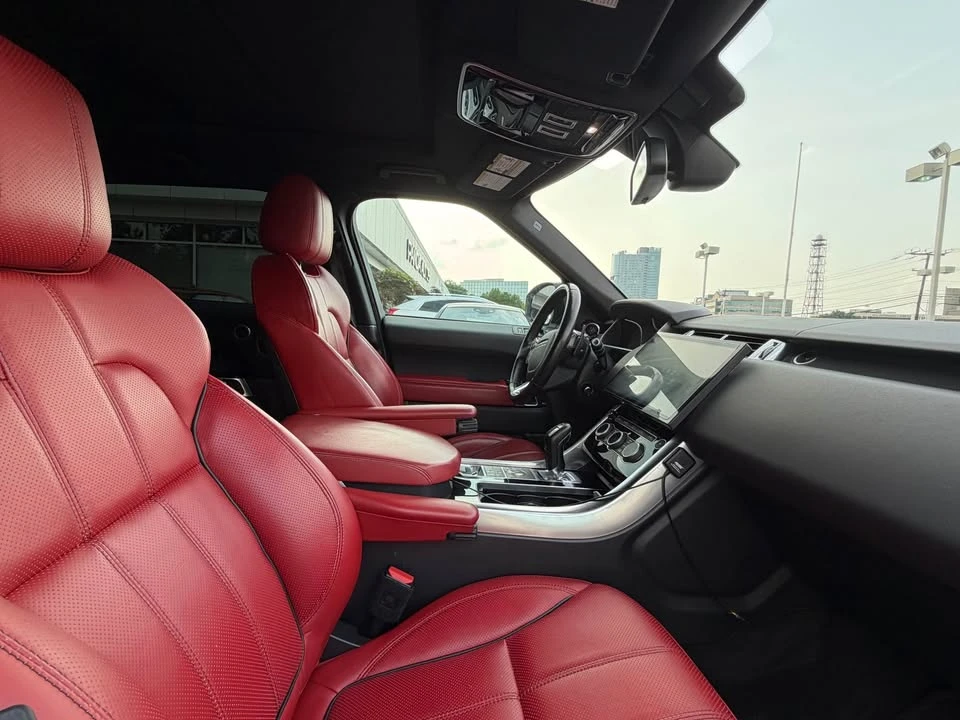 2016 Land Rover Range Rover L405 - Image 10 of 19