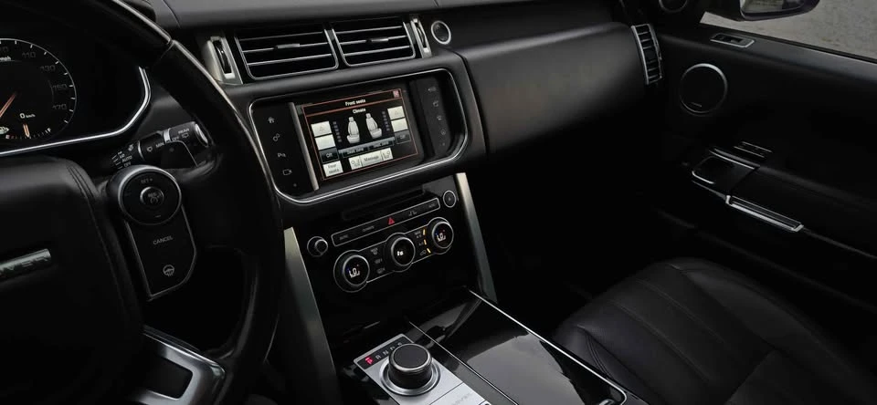 2016 Land Rover Range Rover L405 - Image 15 of 19