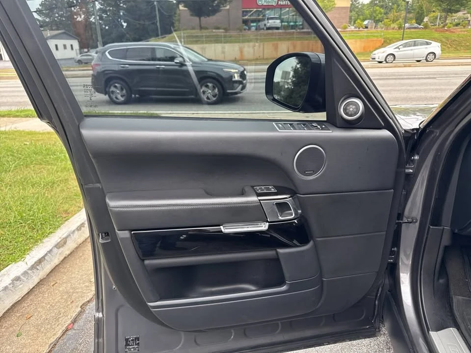 2016 Land Rover Range Rover L405 - Image 17 of 20