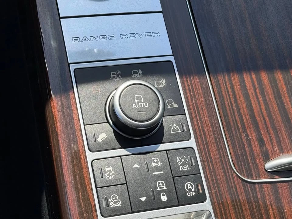 2016 Land Rover Range Rover L405 - Image 14 of 20