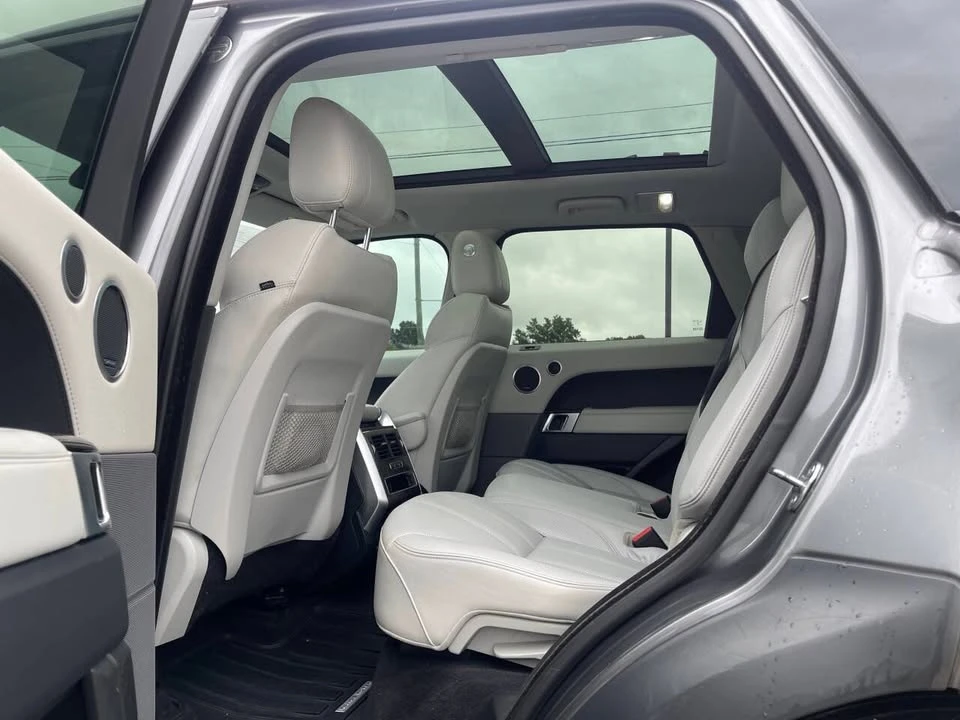 2016 Land Rover Range Rover L405 - Image 9 of 17