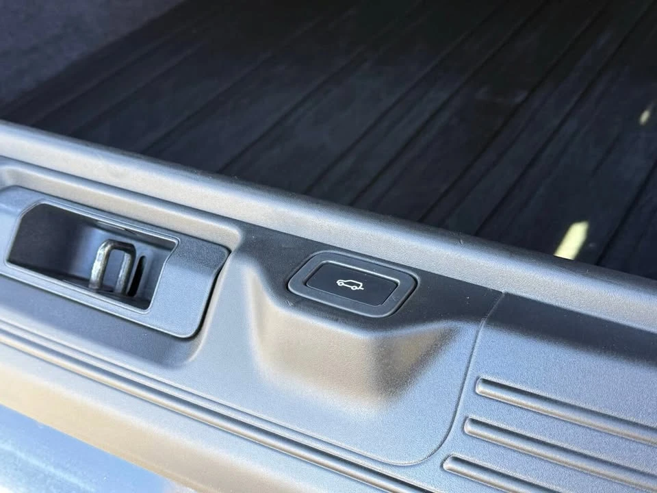 2016 Land Rover Range Rover L405 - Image 18 of 20
