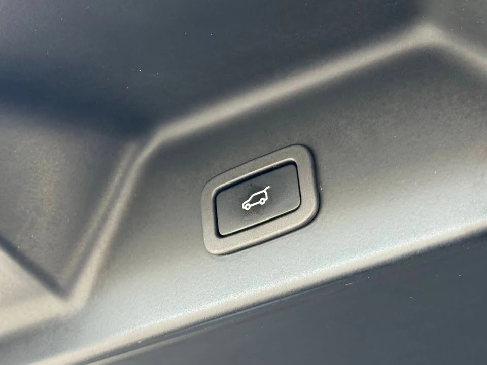 2016 Land Rover Range Rover L405 - Image 17 of 20