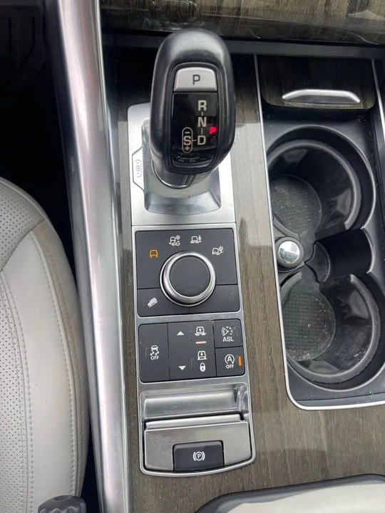 2016 Land Rover Range Rover L405 - Image 16 of 17