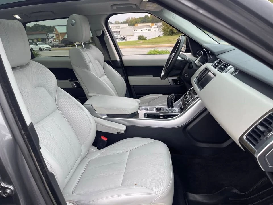 2016 Land Rover Range Rover L405 - Image 11 of 17