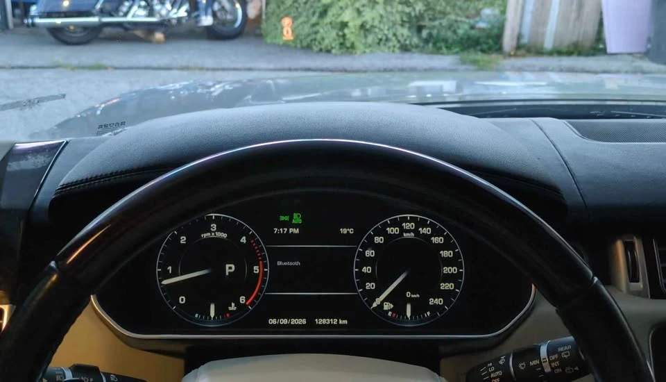 2016 Land Rover Range Rover L405 - Image 9 of 17