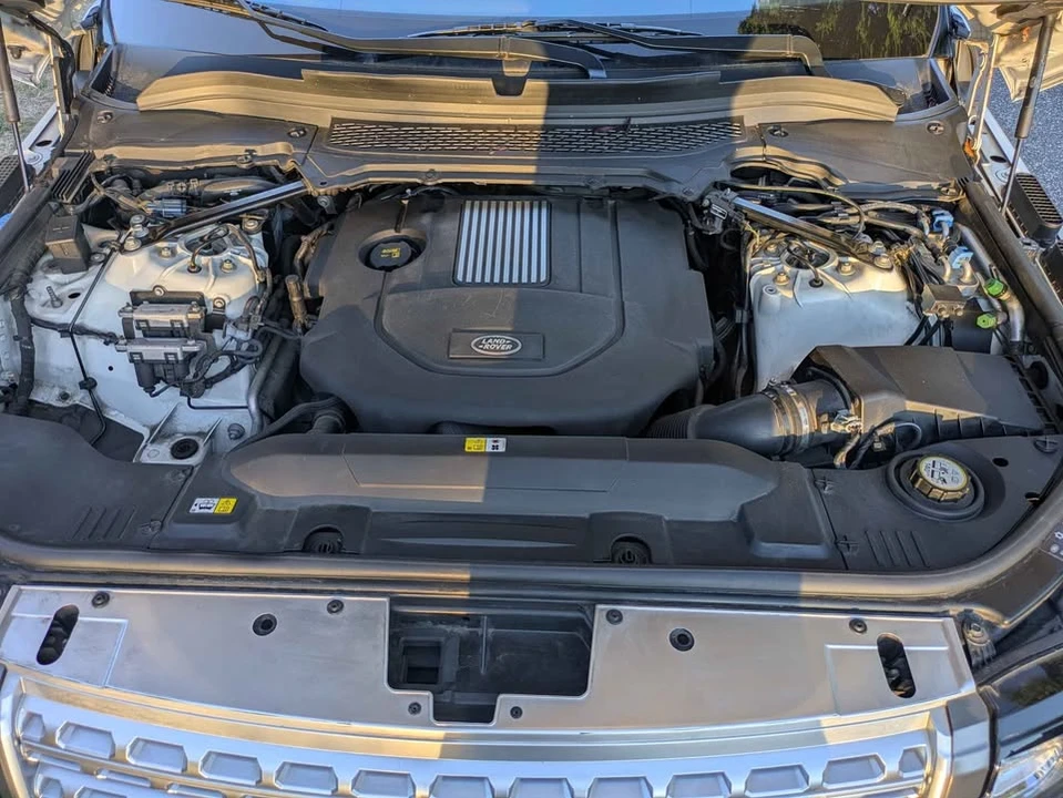 2016 Land Rover Range Rover L405 - Image 10 of 17
