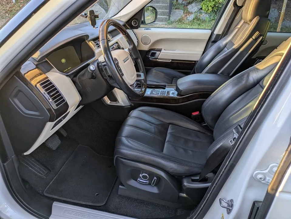 2016 Land Rover Range Rover L405 - Image 12 of 17