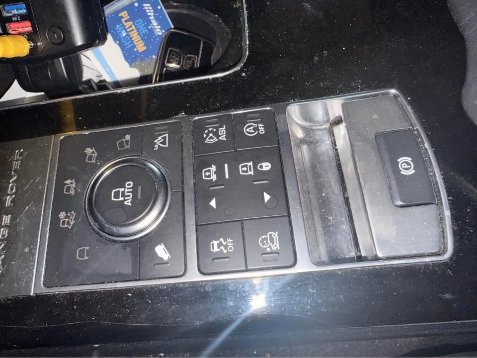 2016 Land Rover Range Rover L405 - Image 16 of 17