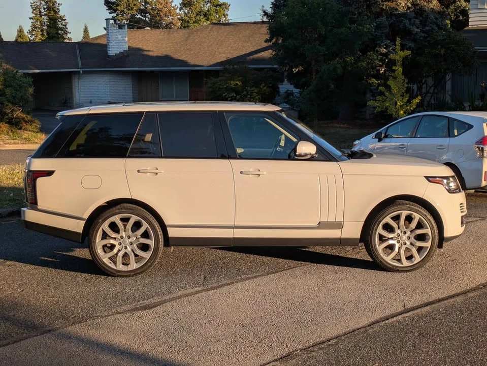 2016 Land Rover Range Rover L405 - Image 5 of 17