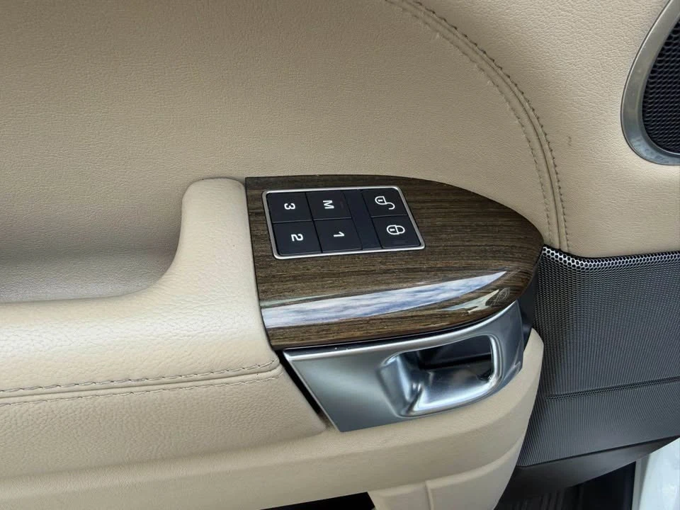 2016 Land Rover Range Rover L405 - Image 7 of 15