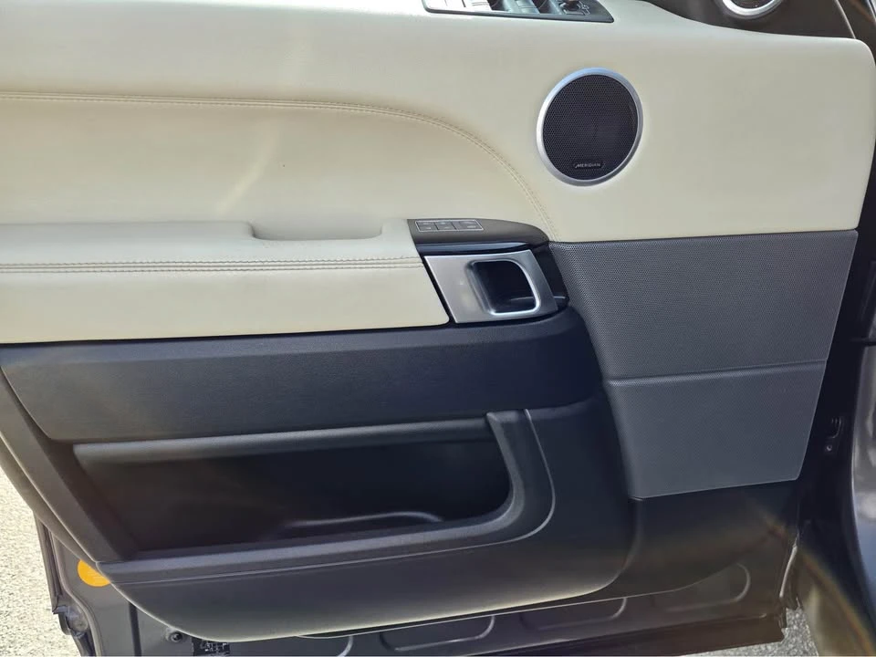 2016 Land Rover Range Rover L405 - Image 17 of 20
