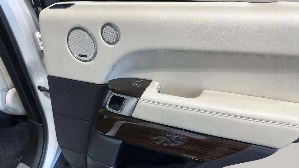 2016 Land Rover Range Rover L405 - Image 18 of 20