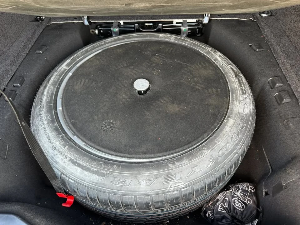 2016 Land Rover Range Rover L405 - Image 7 of 19