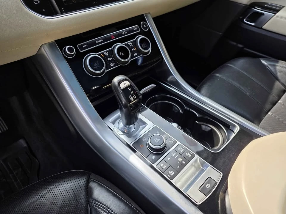 2016 Land Rover Range Rover L405 - Image 11 of 20