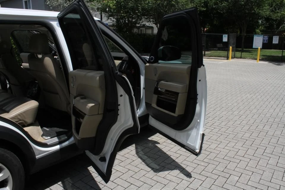2016 Land Rover Range Rover L405 - Image 13 of 16