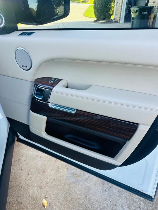 2016 Land Rover Range Rover L405 - Image 11 of 19
