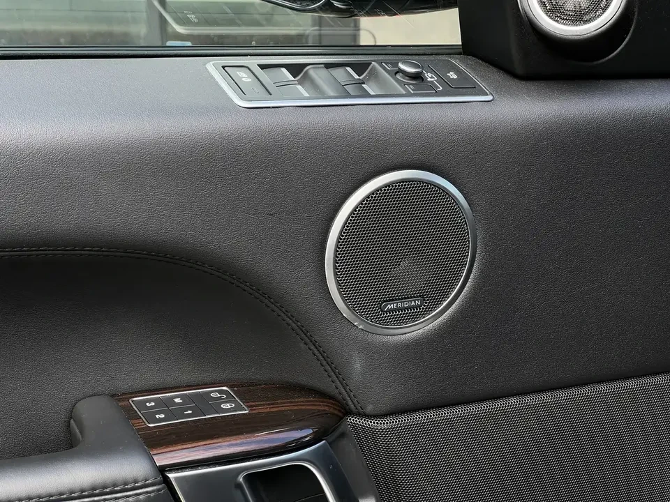 2016 Land Rover Range Rover L405 - Image 10 of 17