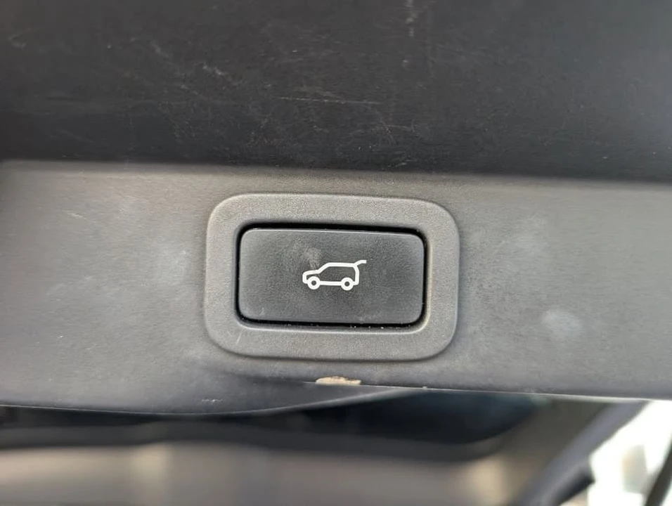 2016 Land Rover Range Rover L405 - Image 12 of 20