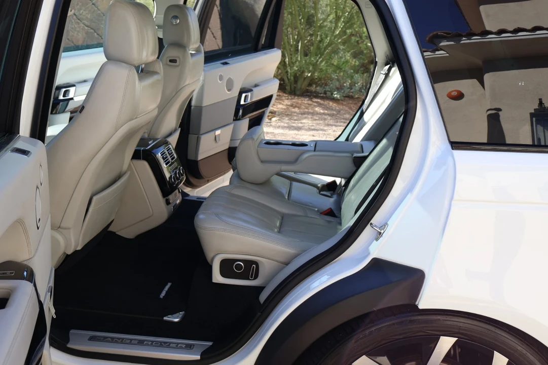 2016 Land Rover Range Rover L405 - Image 10 of 17
