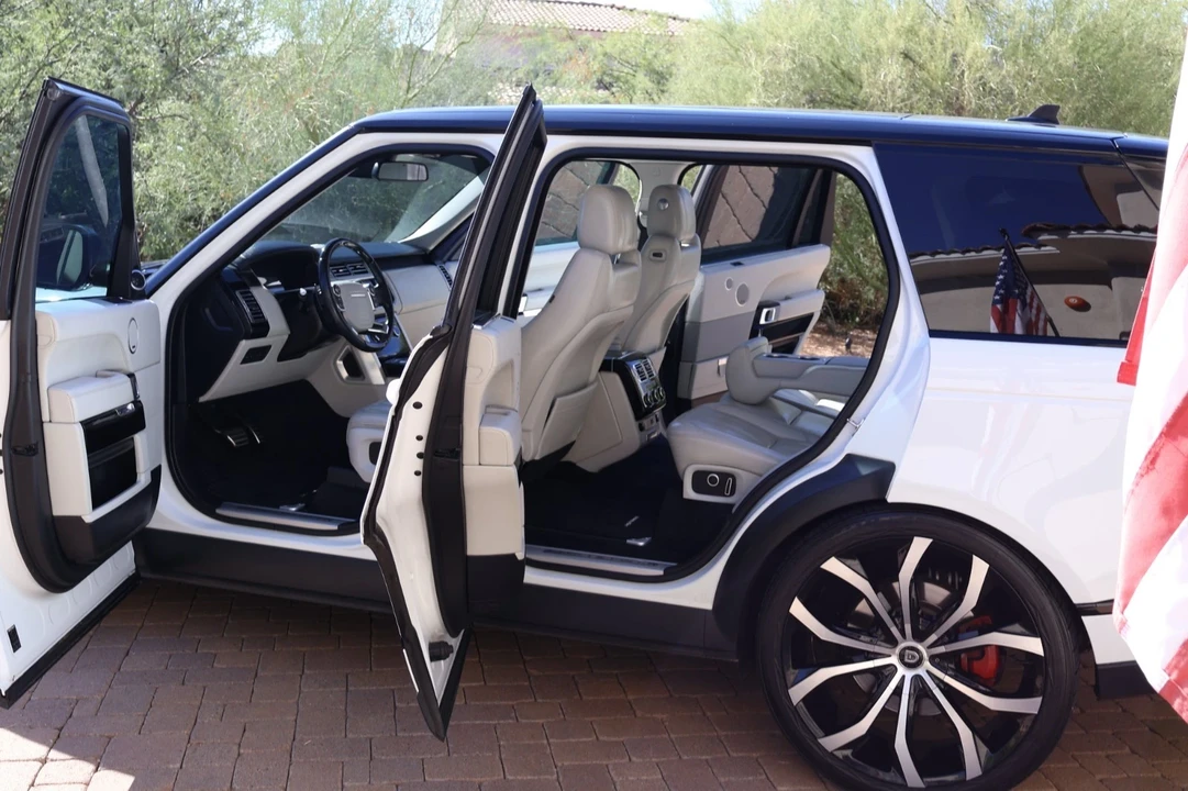 2016 Land Rover Range Rover L405 - Image 9 of 17