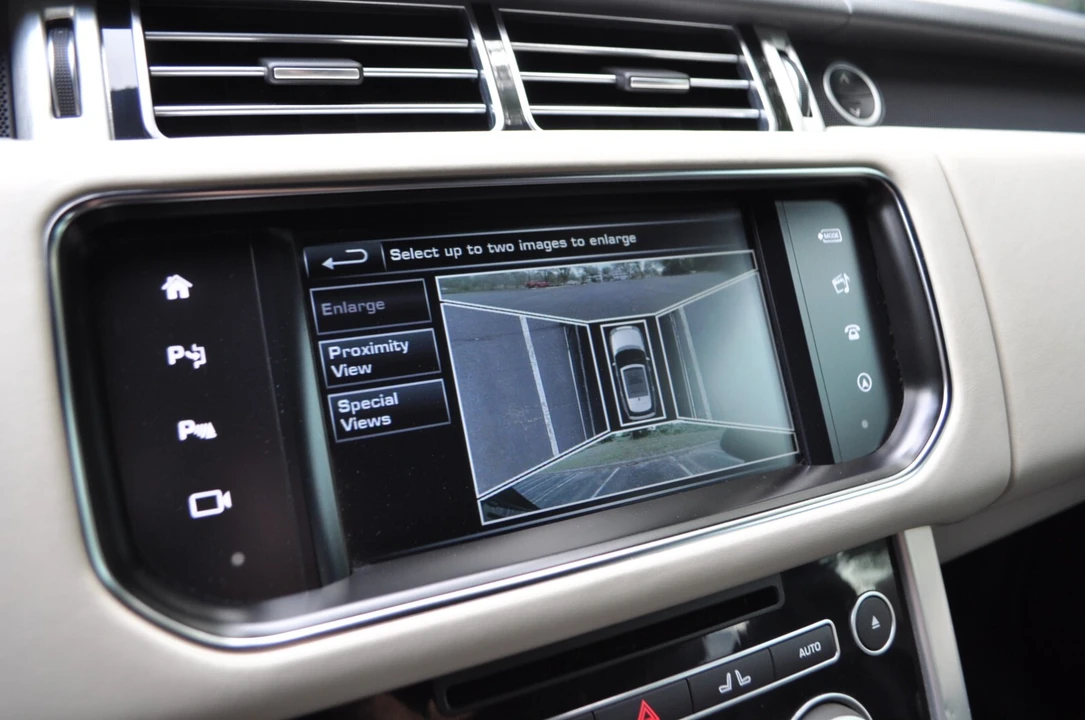 2016 Land Rover Range Rover L405 - Image 24 of 31