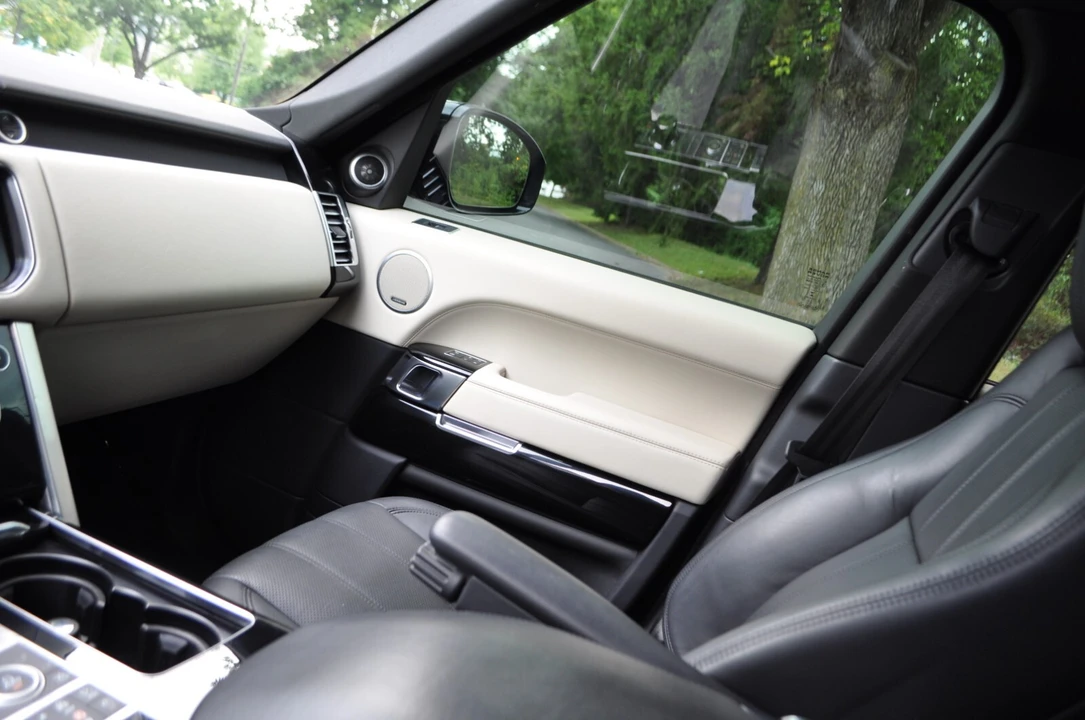 2016 Land Rover Range Rover L405 - Image 16 of 31