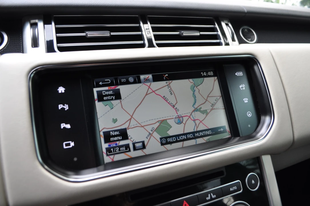 2016 Land Rover Range Rover L405 - Image 20 of 31