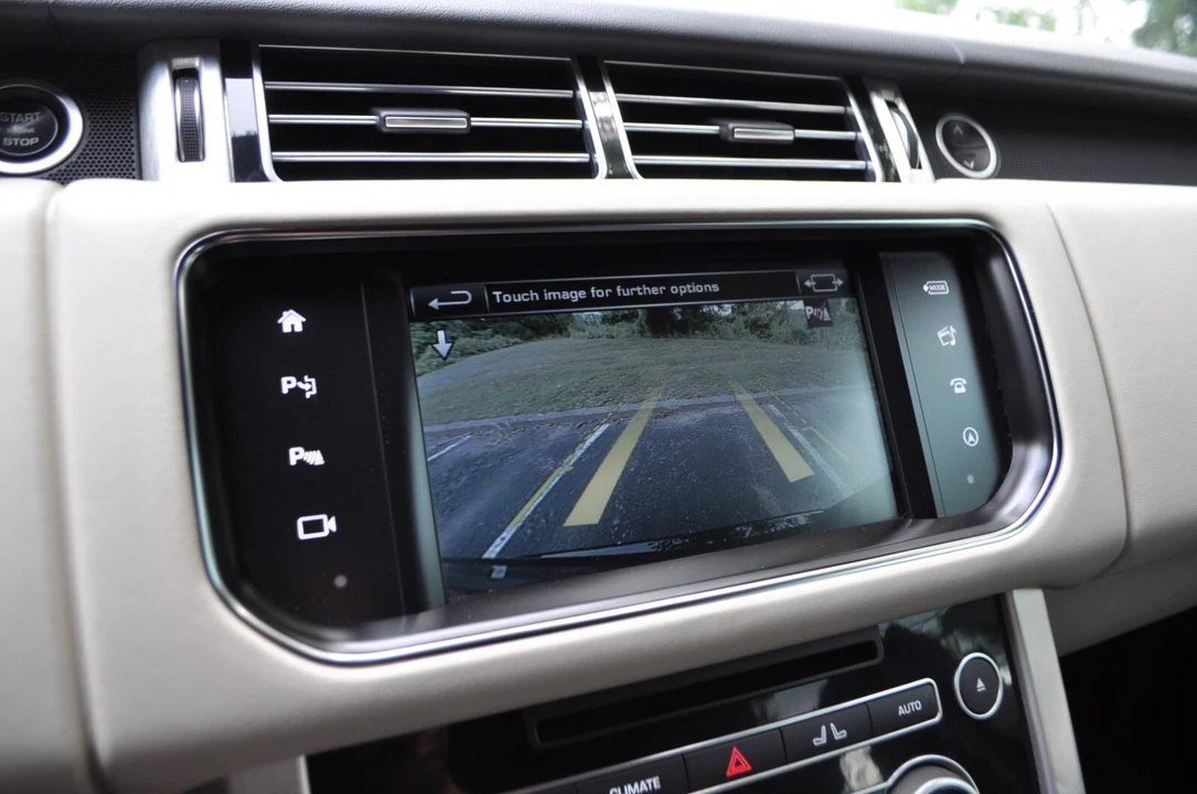 2016 Land Rover Range Rover L405 - Image 23 of 31