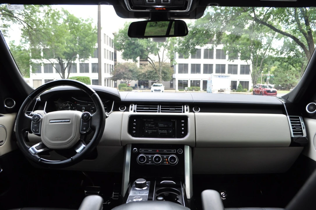 2016 Land Rover Range Rover L405 - Image 13 of 31