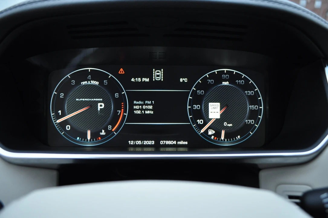 2016 Land Rover Range Rover L405 - Image 26 of 31