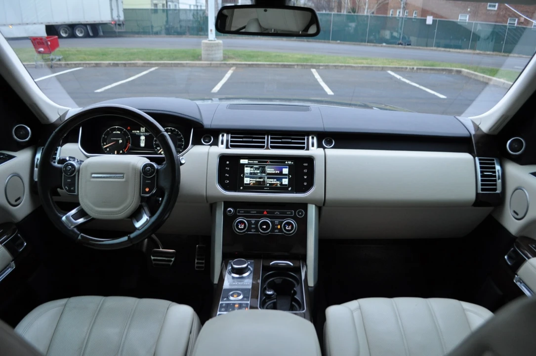 2016 Land Rover Range Rover L405 - Image 22 of 31