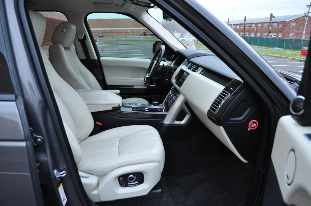 2016 Land Rover Range Rover L405 - Image 19 of 31