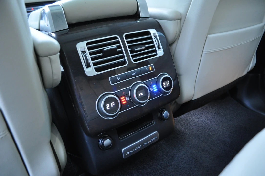 2016 Land Rover Range Rover L405 - Image 27 of 31