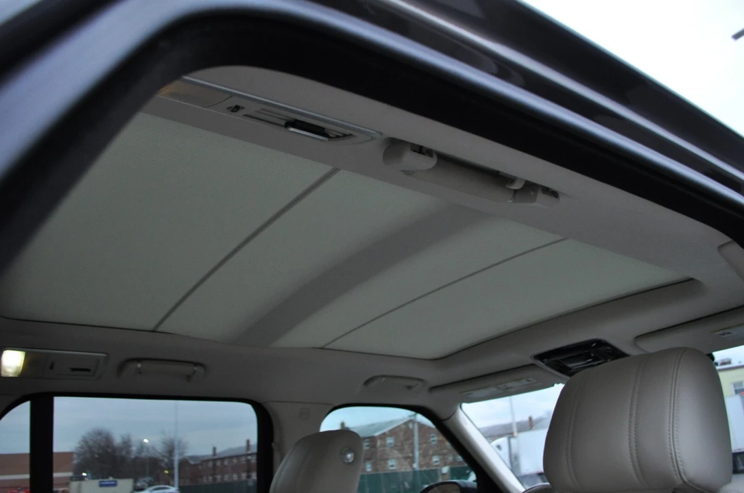 2016 Land Rover Range Rover L405 - Image 28 of 31