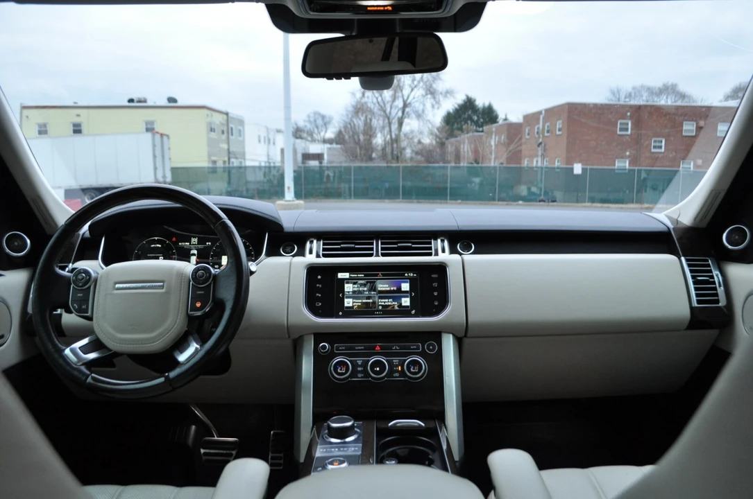 2016 Land Rover Range Rover L405 - Image 21 of 31