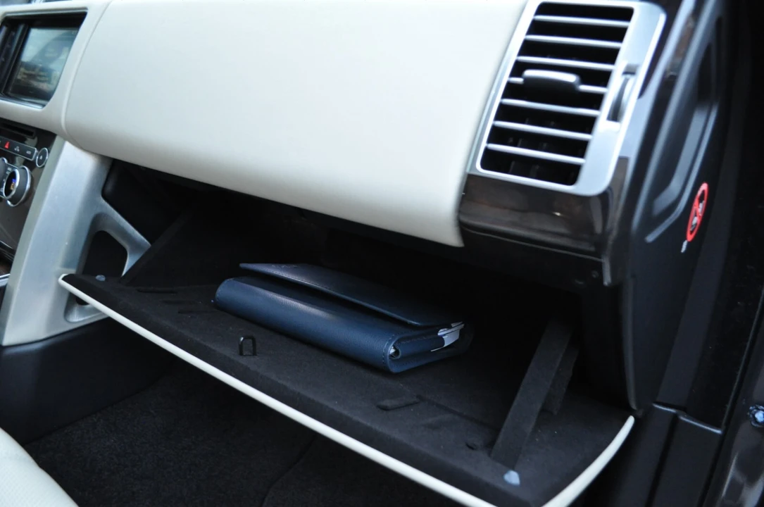 2016 Land Rover Range Rover L405 - Image 29 of 31