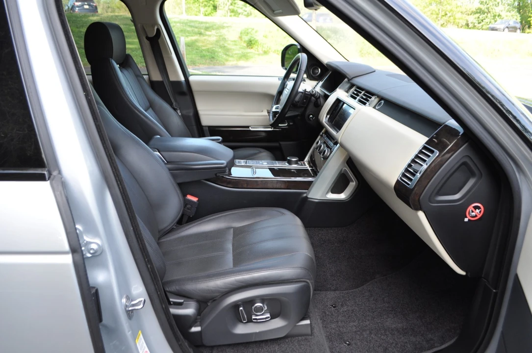 2016 Land Rover Range Rover L405 - Image 11 of 31