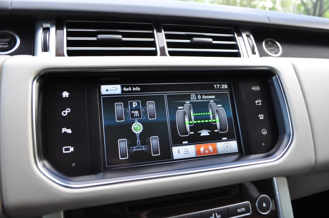 2016 Land Rover Range Rover L405 - Image 29 of 31