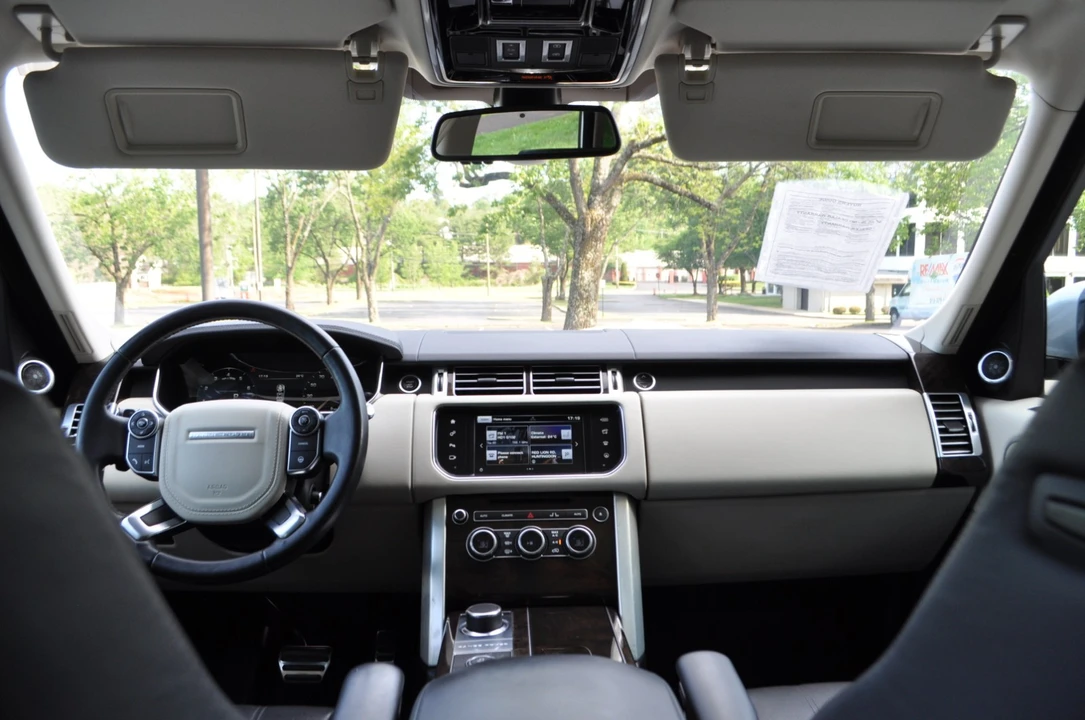 2016 Land Rover Range Rover L405 - Image 15 of 31