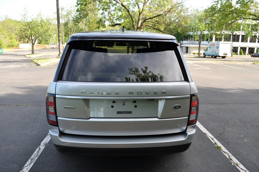 2016 Land Rover Range Rover L405 - Image 4 of 31