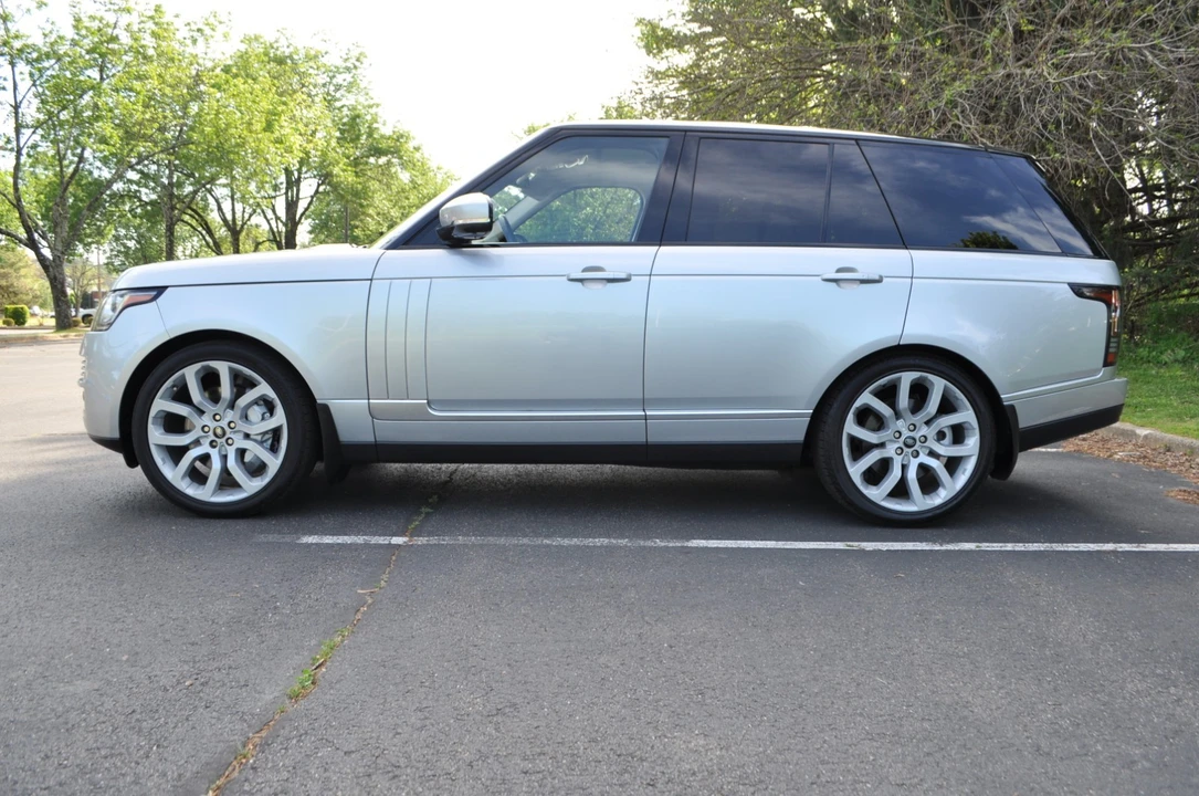 2016 Land Rover Range Rover L405 - Image 2 of 31