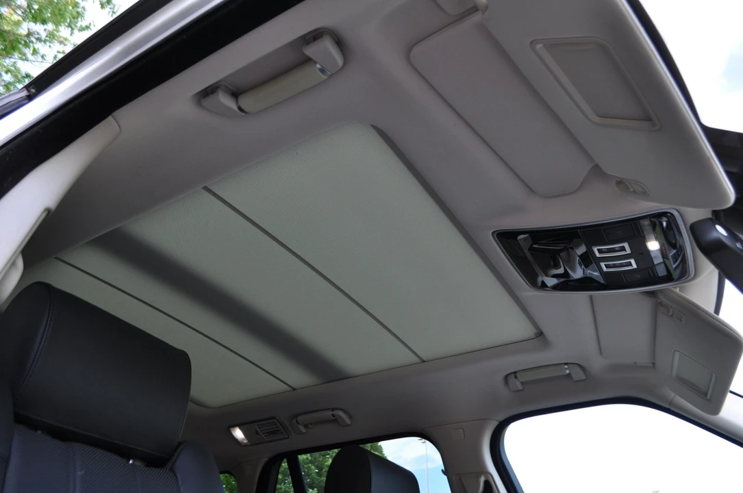 2016 Land Rover Range Rover L405 - Image 24 of 31