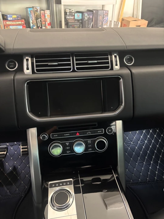 2016 Land Rover Range Rover L405 - Image 10 of 31