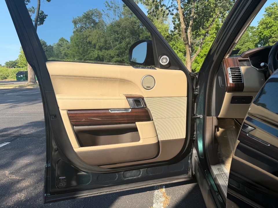 2016 Land Rover Range Rover L405 - Image 12 of 31