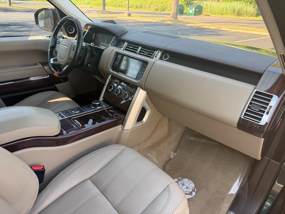 2016 Land Rover Range Rover L405 - Image 14 of 31