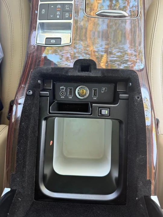 2016 Land Rover Range Rover L405 - Image 28 of 31